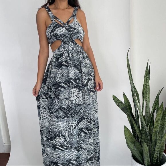 Stylestalker chiffon cut out phyton snakeskin print maxi dress gown - Picture 11 of 12